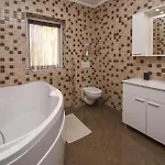 Cozy Home In Dubrava Kod Sibenika Casa de Férias