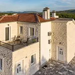 Casa de Férias Cozy Home In Dubrava Kod Sibenika *