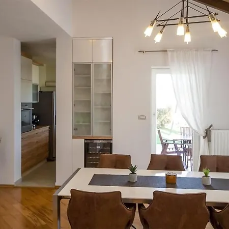 In Kod Sibenika Dubrava (Sibenik-Knin)