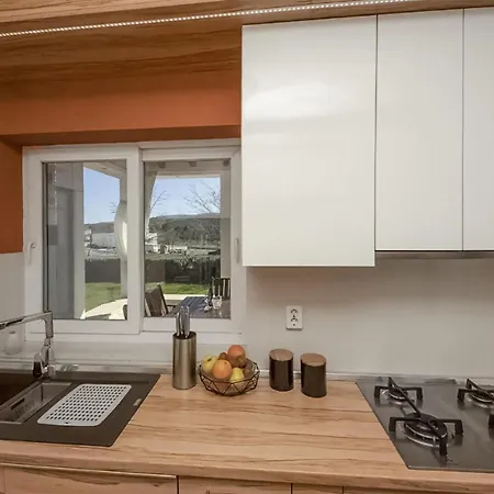 Cozy Home In Dubrava Kod Sibenika
