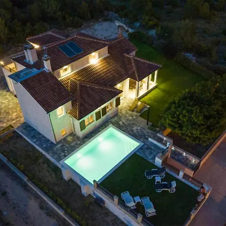 Cozy Home In Dubrava Kod Sibenika Дом отдыха Дубрава