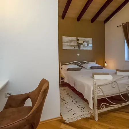 In Kod Sibenika Ferienhaus