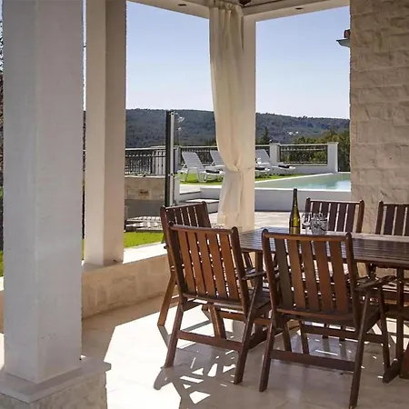 In Kod Sibenika Dubrava (Sibenik-Knin)