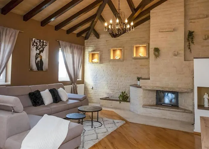 In Kod Sibenika * Dubrava (Sibenik-Knin)